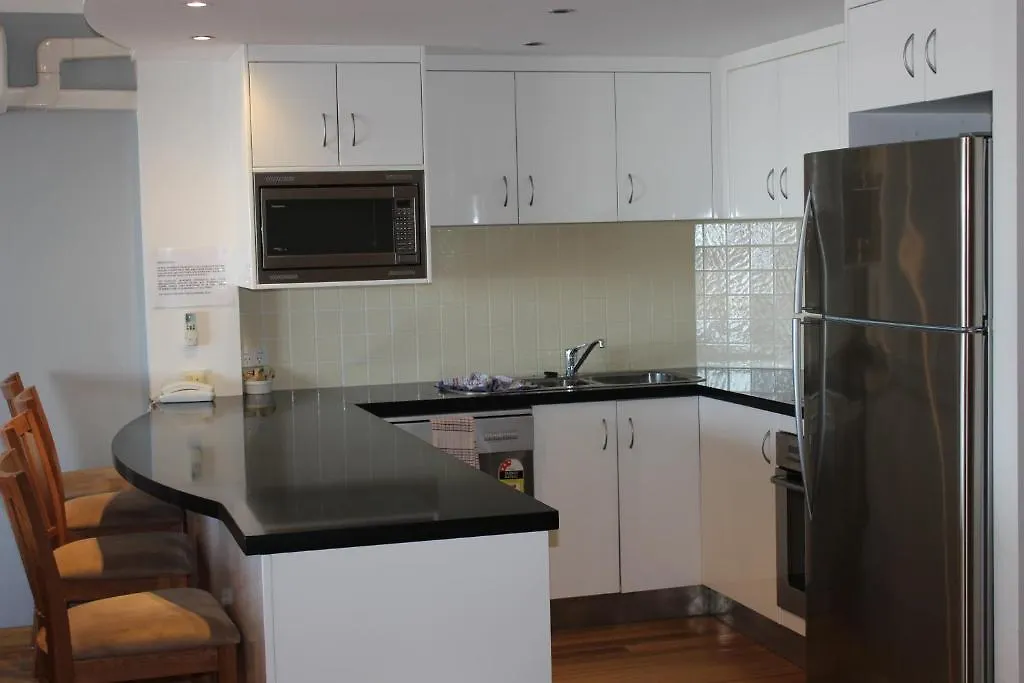*** Апарт-отель Sandrift Beachfront Apartments Голд-Кост Австралия