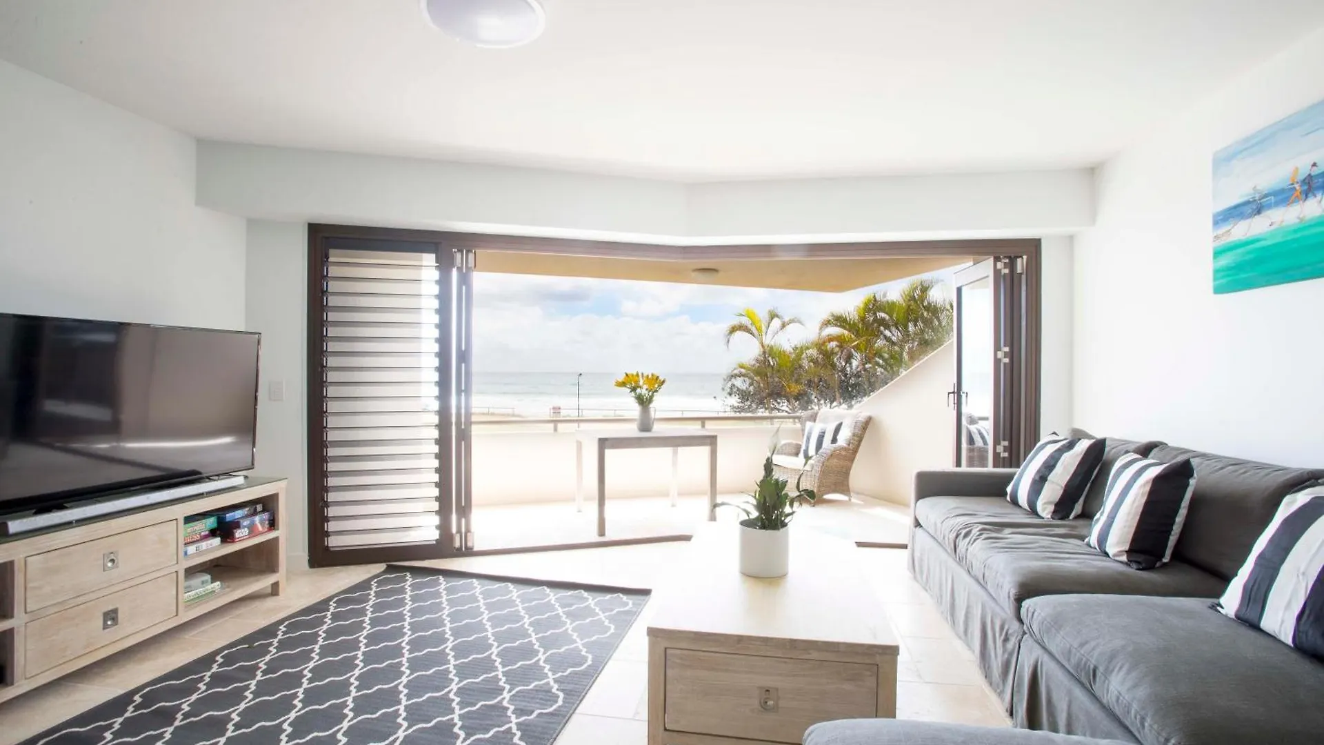 *** Appart hôtel Sandrift Beachfront Apartments Miami Australie