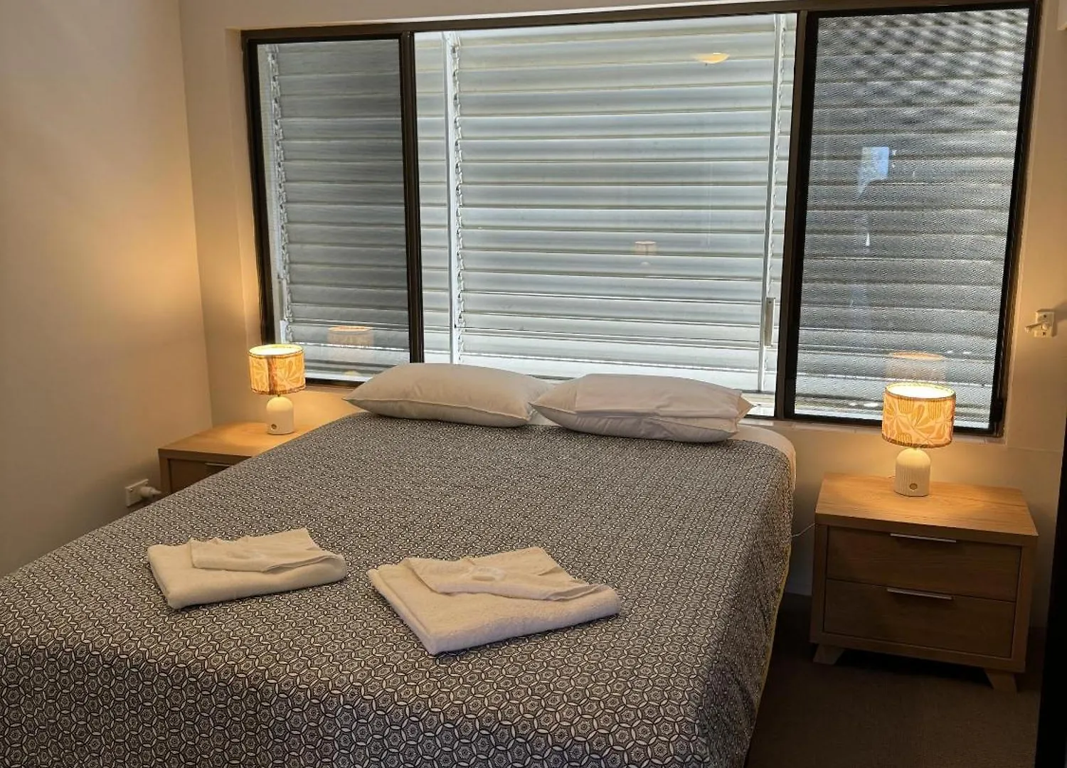 *** Appart hôtel Sandrift Beachfront Apartments Miami Australie